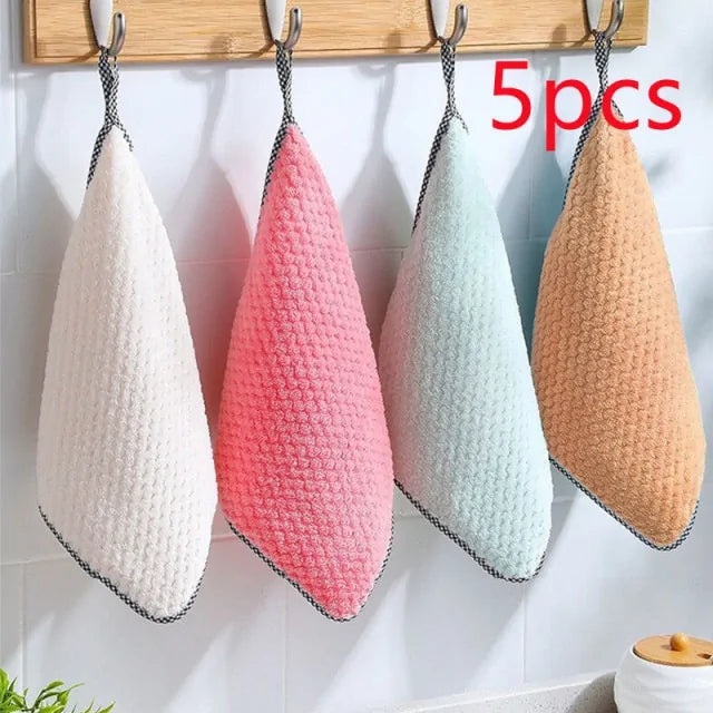 KitchenTowel™ – Der unverzichtbare Küchenhelfer für Sauberkeit und Komfort