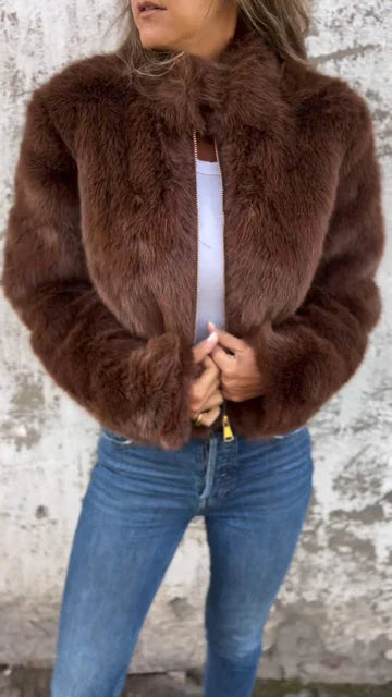 LuxCozy™ Winterjacke für zeitlose Eleganz